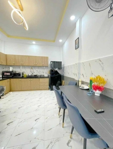 Bán gấp nhà 2 tầng 58 m² tại Đường Nguyễn Trường Tộ, Phường 12, Quận 4, Hồ Chí Minh